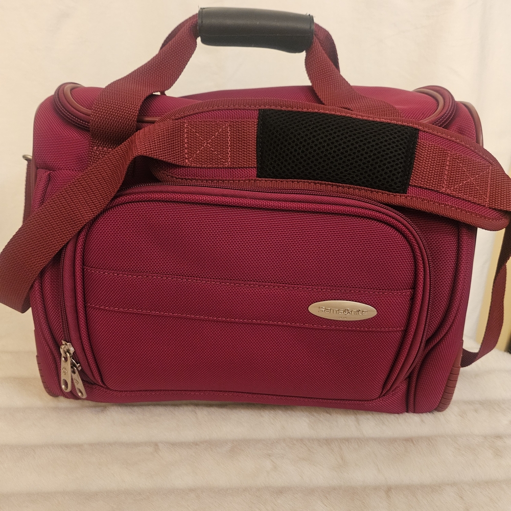 ✈️ Ready, Set, Jet! | Samsonite Red Travel Tote Bag